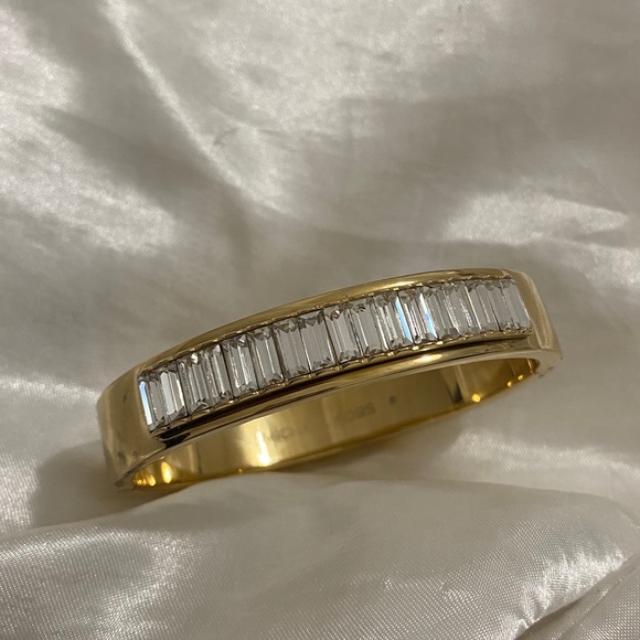 Brand New Micheal Kors gold bracelet - Picture 2 of 4